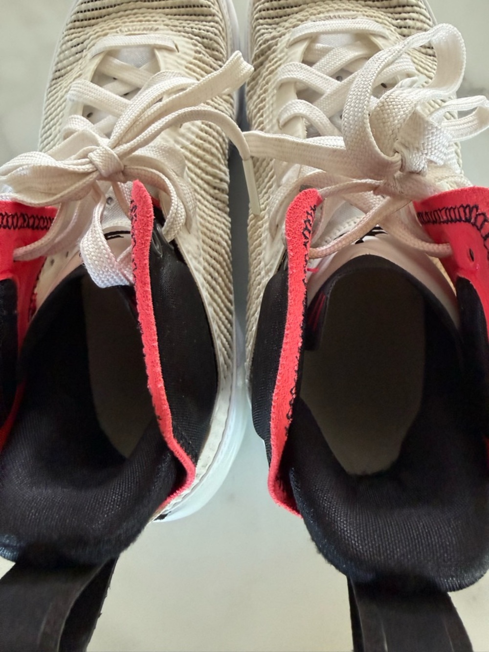 Jordan Air Jordan 37 GS White / Red / Black - Picture 6 of 6